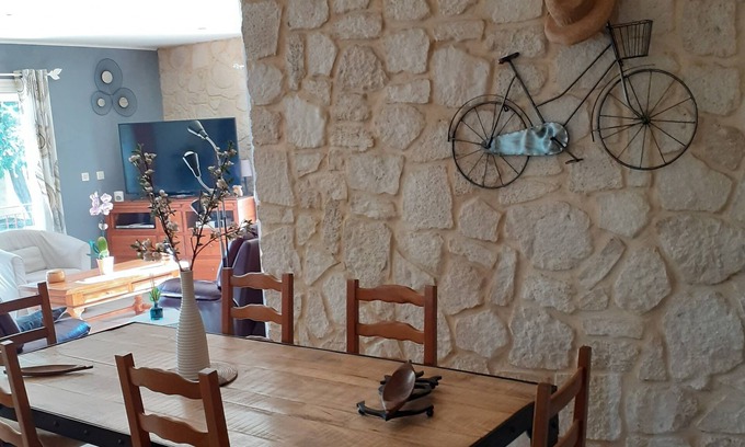 Montfrin Villa | Pont du Gard beautiful villa/swimming pool 6 pers.