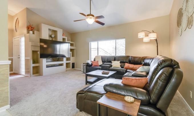 Fountain Hills Condo | Pool Access & Mtn Views: Fountain Hills Retreat