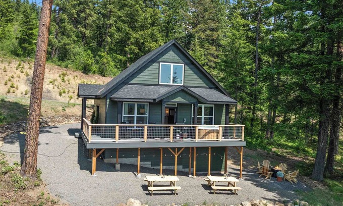 Ronald House | Pool Access Views & Family Fun in Roslyn Ridge-3rd Nt Free Midweek