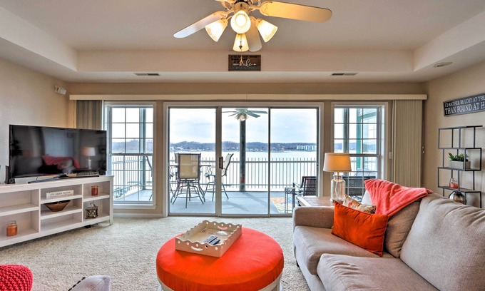 Lakeland Condo | Pool Access: Waterfront Lake Ozark Condo w/Patio