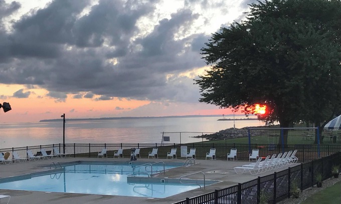 Port Clinton Condo | Pool and hot tub are open through October 5! Come enjoy the lake!