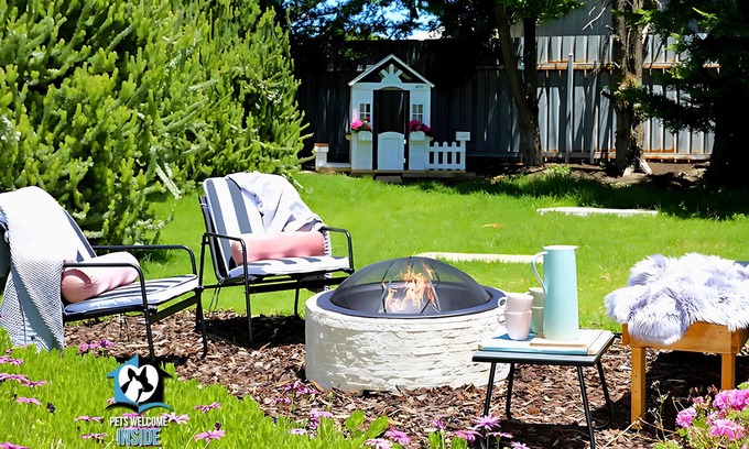 Goolwa Beach House | Pool & Beach Retreat. Relax & Unwind at Good Times
