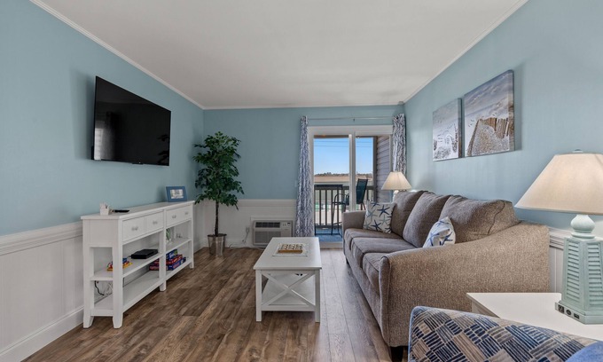 North Myrtle Beach Condo | Pool - Cross Street to Beach - 2 Bed/2 Bath -APATB 3F