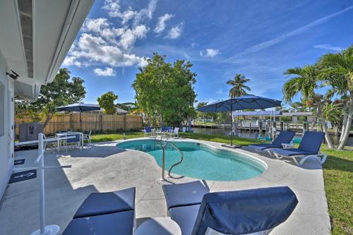 Yacht Club House | Pool, Dock, Game Room Cape Coral Canal Home