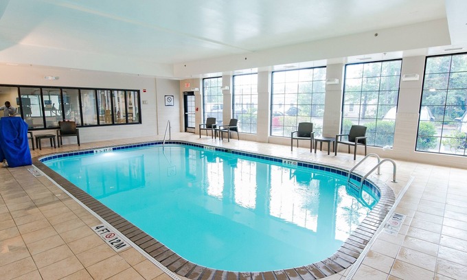 Wilmington Condo | Pool. Gym. Close to Convention Center.