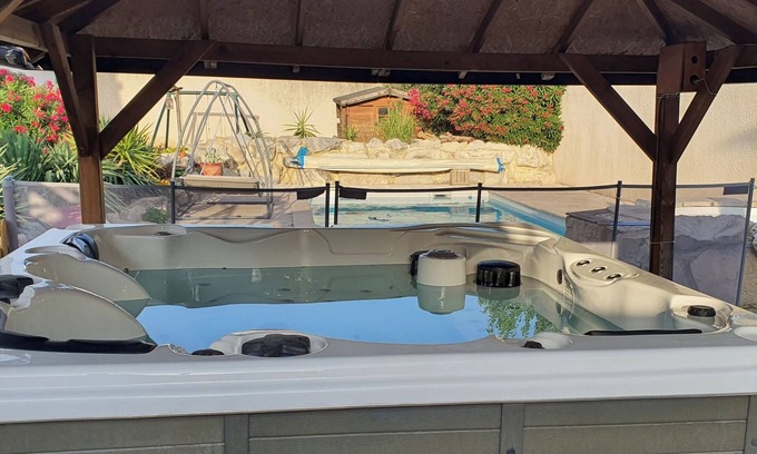 Milhaud House | Pool House Résidence Privée Avec Piscine et SPA