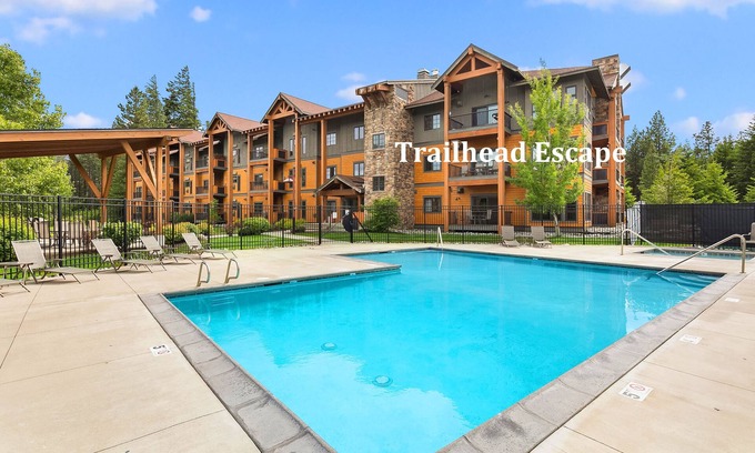 Cle Elum Condo | Pool Side Condo in the heart of Suncadia! Just steps to the pool and hot tub!