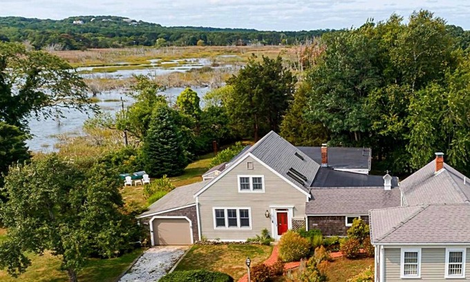 East Dennis House | * Pool * Spacious House ~ Near Dennis Bay Beaches