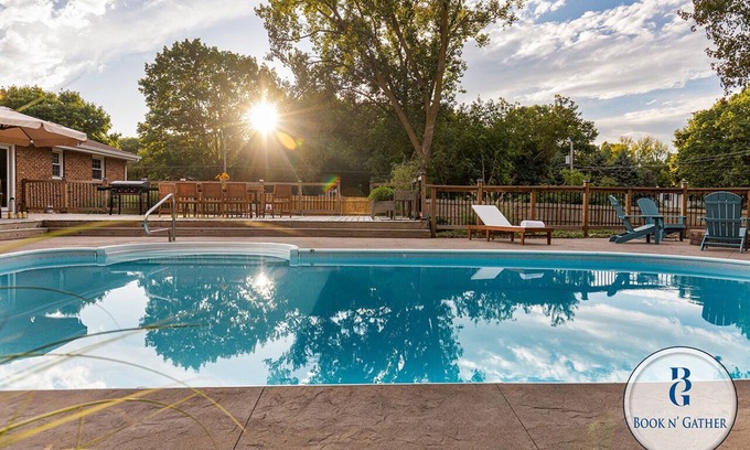 Stevensville House | Pool Vibes Retreat | Hot Tub | Poker | Fire Pit