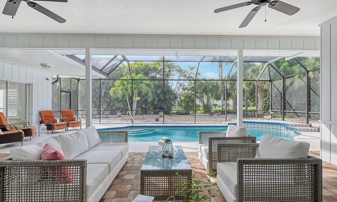 Laurel Villa | Pool Villa, 3BR/2.5BA, private heated pool, close to the beaches