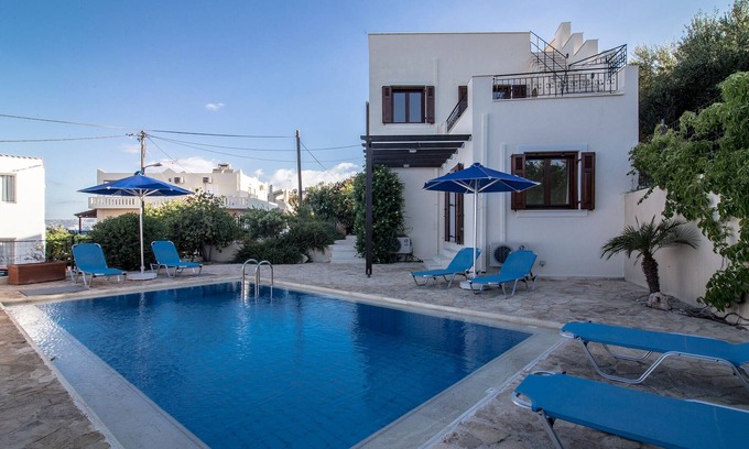Almyrida Villa | Pool Villa with Cretan Colour and Great view to Almyrida bay