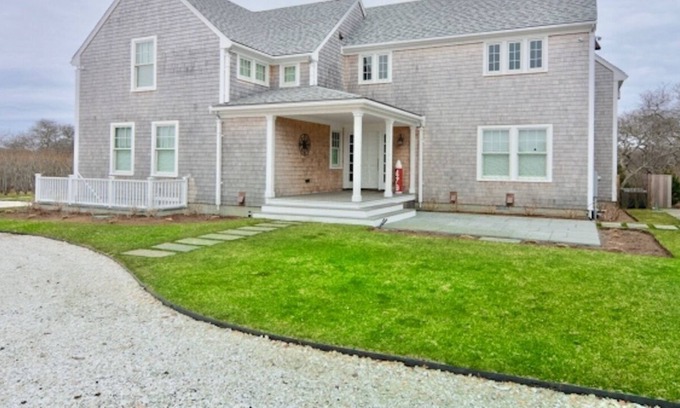 Tom Nevers House | Pool with hot tub and patio in Tom Nevers