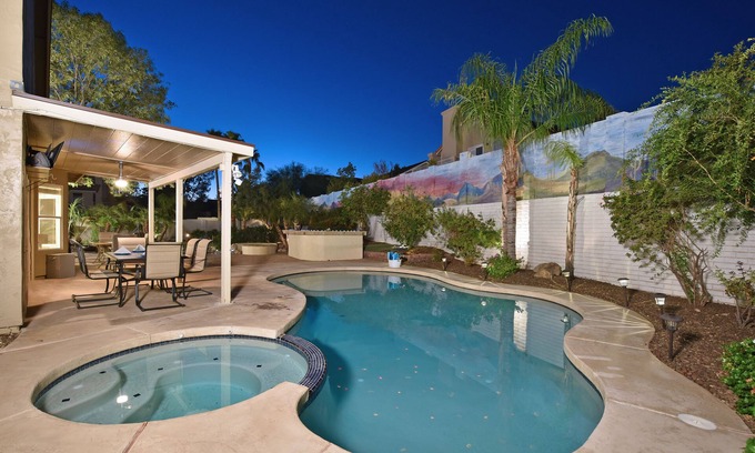 Paradise Valley Village House | Poolside Paradise 4 bedrooms/3 bath. Hot tub, pool and putting green