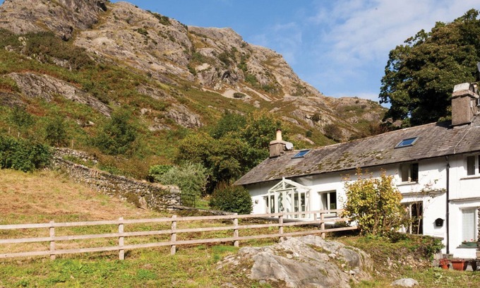 Coniston Cottage | POPPY COTTAGE, pet friendly, character holiday cottage in Coniston
