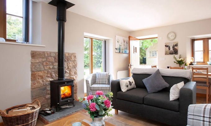 Hewish Cabin | Poppy Cottage - UK31296
