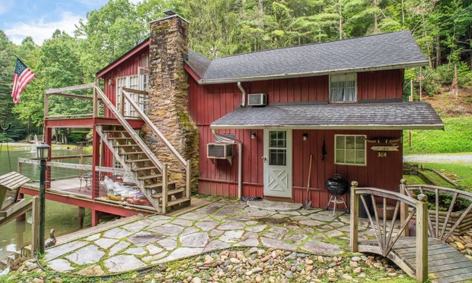 Pisgah Forest House | Pops Place | 3 Bed, 1 Bath