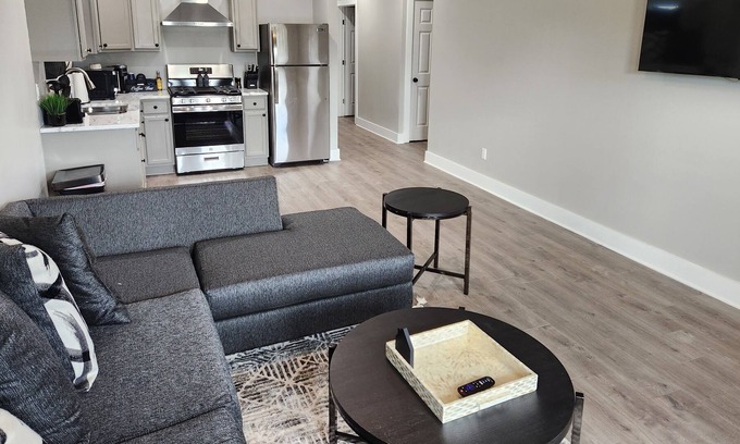 Shreveport House | Port City Premium Elegance- 3 Bedrooms/ 2 Baths