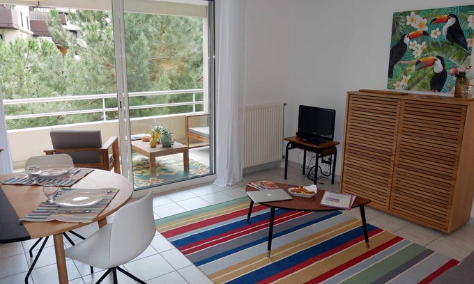 Port Marianne Apartment | Port Marianne area with terrace, air conditioning, parking, Wifi. In a perfect state.