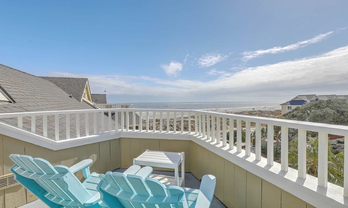 Isle of Palms Condo | Port O' Call E303 - Sensational Top Floor View!