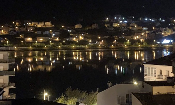 Viveiro Apartment | Porta Da Vila apartment historic center with views of the estuary