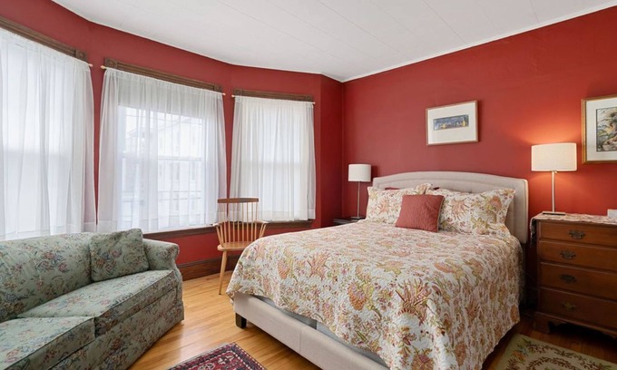 Munjoy Hill Bed & Breakfast | Portland B&B room - steps from Eastern Prom and beach and close to town too!