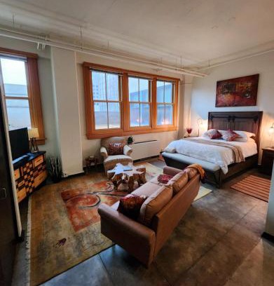 Pearl District Apartment | Portland Studio Apartment - Pearl Dist Vibe