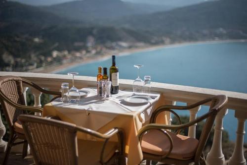 Afionas Bed & Breakfast | PORTO TIMONI