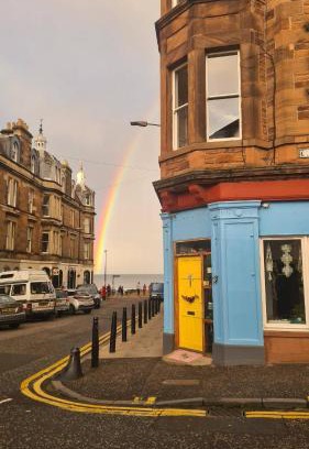 Portobello Apartment | Portobello Charming Seaside 3-BR Holiday Apartment