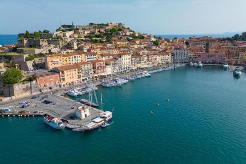 Portoferraio Old Town Apartment | Portoferraio Old City Studio updated 2025