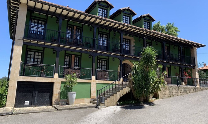 Escobedo Hotel | Posada El Tocinero