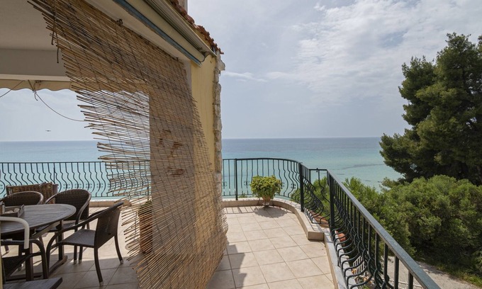 Siviri Apartment | Poseidon Seafront Apartment by RentalsPro