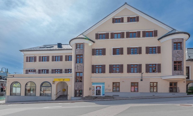 Zell am See Apartment | Post Residence Apartments 12B, terrace,SUMMER CARD