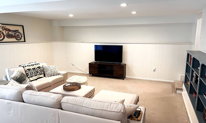 Travilah House | Potomac Zen With A Pool, 30 min to DC. Pet-friendly