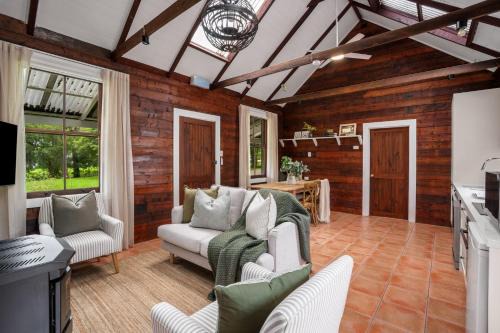 Alpine House | Pottery Cottage, Alpine, Southern Highlands