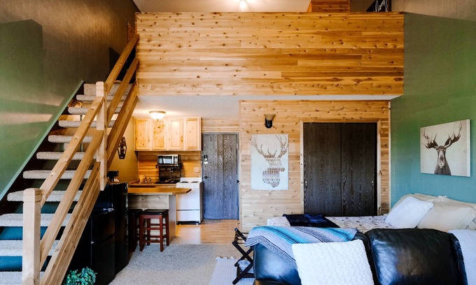 Bessemer Condo | Powdermill Inn, outdoor enthusiasts!