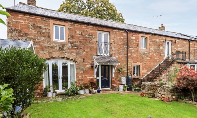Langwathby Cottage | POWLEYS COTTAGE, pet friendly, with open fire in Langwathby