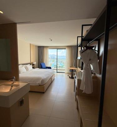 Khanh Hoa Apartment | Premium Beachfront Cam Ranh Apartment