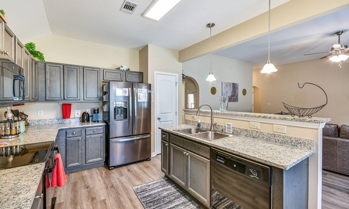 Prattville House | Prattville Home w/Fire Pit - 2 Mi to Downtown!