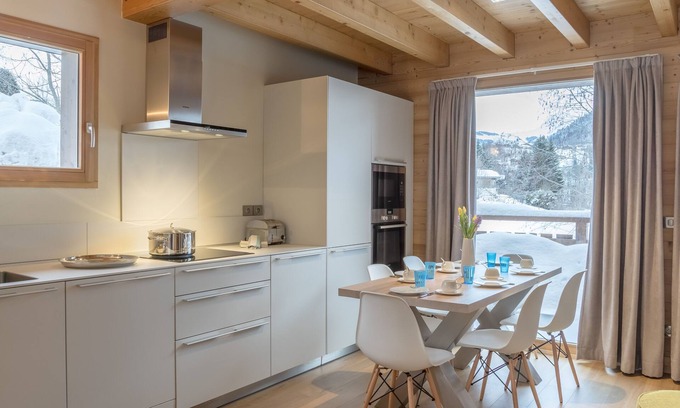 Praz-sur-Arly Ski Chalet | Praz-sur-Arly | Sleeps 6 | Never-Ending Thrills
