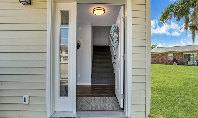Charleston House | Pre filled title