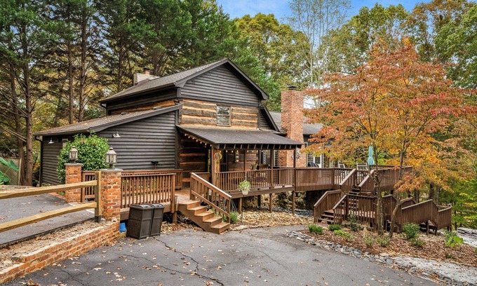 Seneca Cabin | Pre-Revolutionary War Cabin on Lake Hartwell