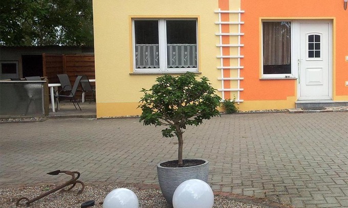 Sagard Apartment | Preisguenstiger-Bungalow-fuer-2-Personen-1-Aufbettung-auf-Ruegen