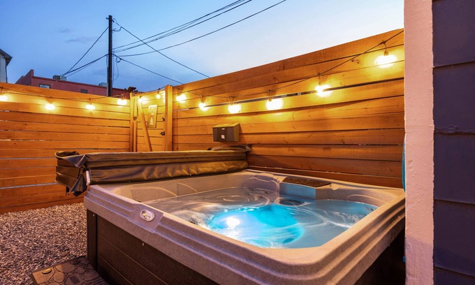 Central Colorado Springs Apartment | Premier, Hot Tub, Grill, Putting Green,Grill