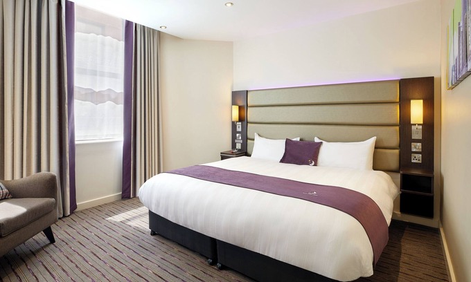 East Kilbride Hotel | Premier Inn Glasgow East Kilbride Central