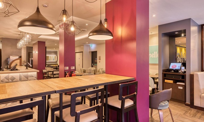 Uxbridge North Hotel | Premier Inn London Uxbridge Town Centre