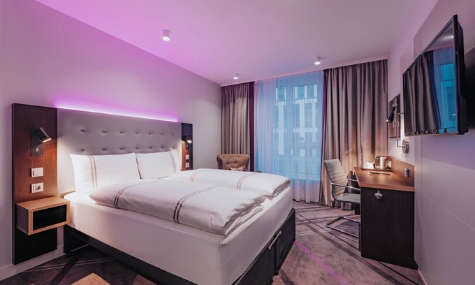 Rosenheim Hotel | Premier Inn Rosenheim City Lokhöfe