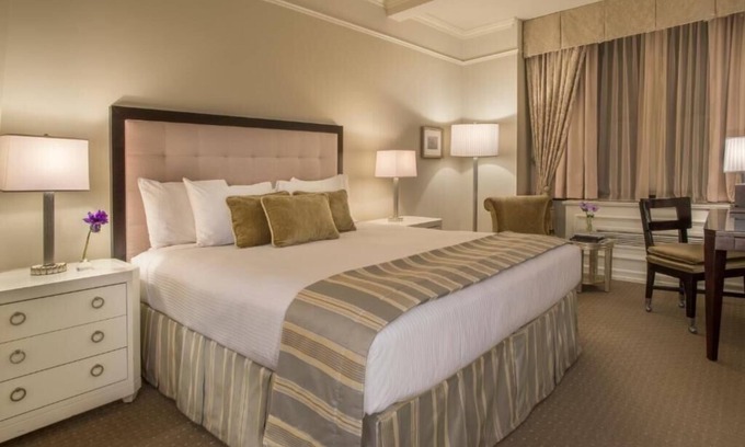 Warwick Apartment | Premier King Room Near Warwick Skate Park NYC