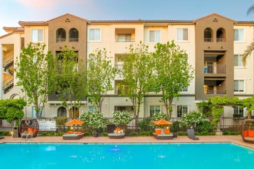 Marina del Rey Apartment | Premier Suites at Marina-Venice with Luxe Pool, Gym & Hot Tub & More