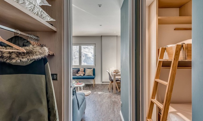 Tignes le Lac Apartment | Premium 1BR Apartment for 4 in Tignes with lake view, all amenities included