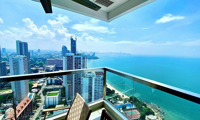 Pattaya Apartment | Premium 5* suite 75 sq.m., on the 40th floor on the best private beach.Wongamat